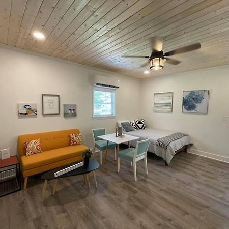 Beautifully Renovated Studio 2 Miles From Marina! Winchester Exteriör bild