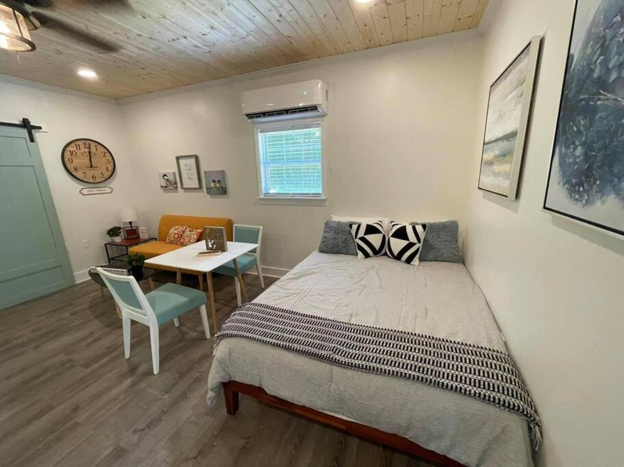 Beautifully Renovated Studio 2 Miles From Marina! Winchester Exteriör bild