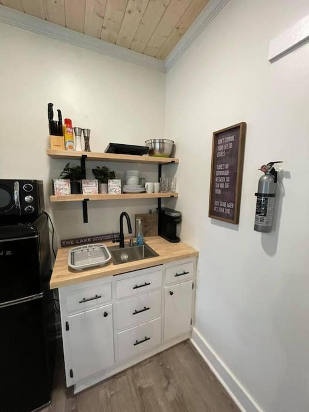 Beautifully Renovated Studio 2 Miles From Marina! Winchester Exteriör bild
